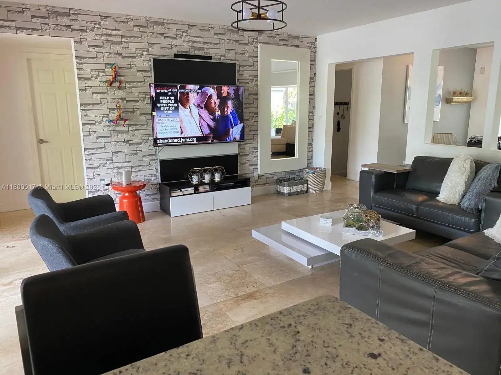1103 Washington St, Hollywood FL 33019 photo 5