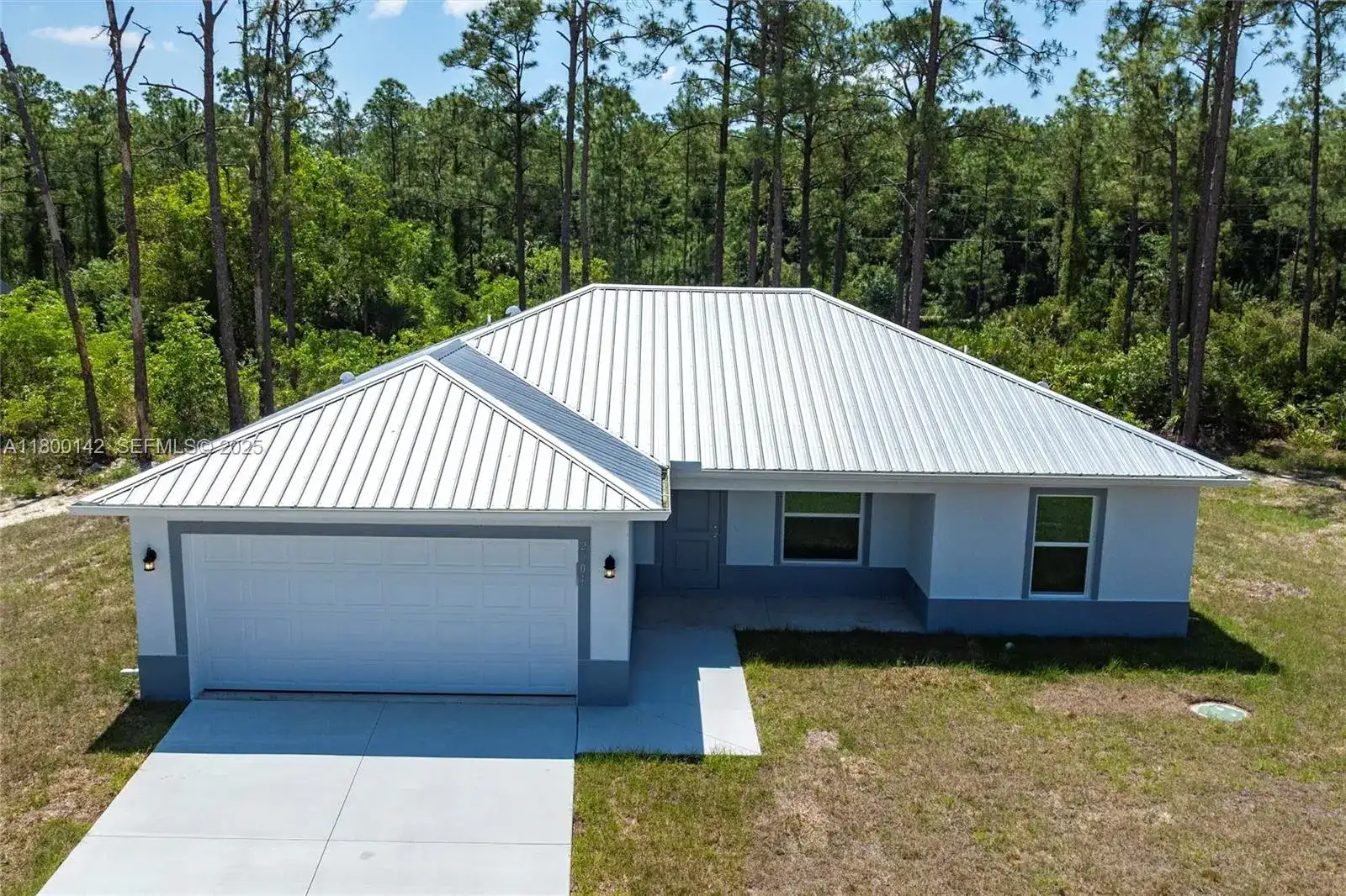2004 Rosa Ct, Lehigh Acres FL 33972 photo 2