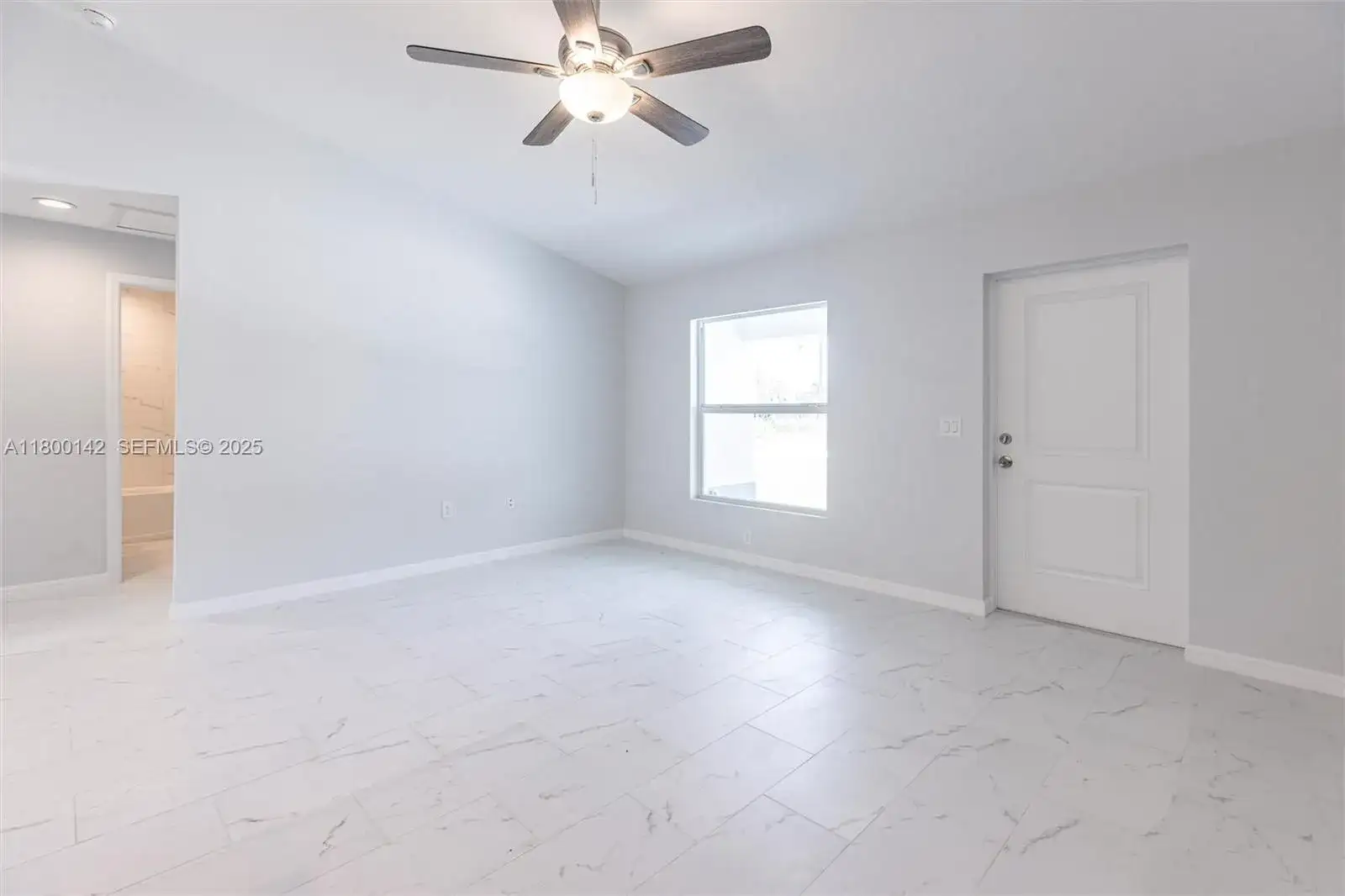 2004 Rosa Ct, Lehigh Acres FL 33972 photo 4
