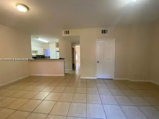 646 SW 7th Ter, Florida City FL 33034 photo 5