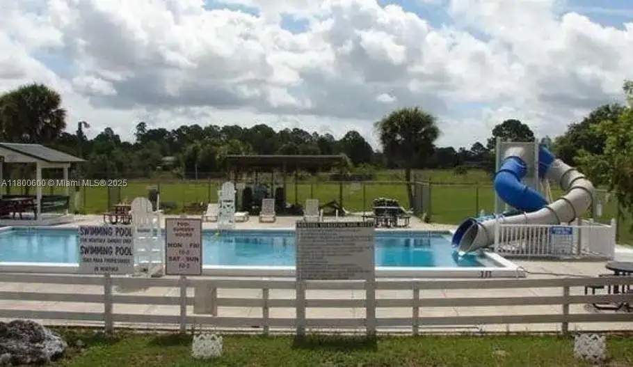 245 N ISORA ST, Clewiston FL 33440 photo 4