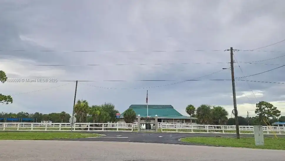 245 N ISORA ST, Clewiston FL 33440 photo 5