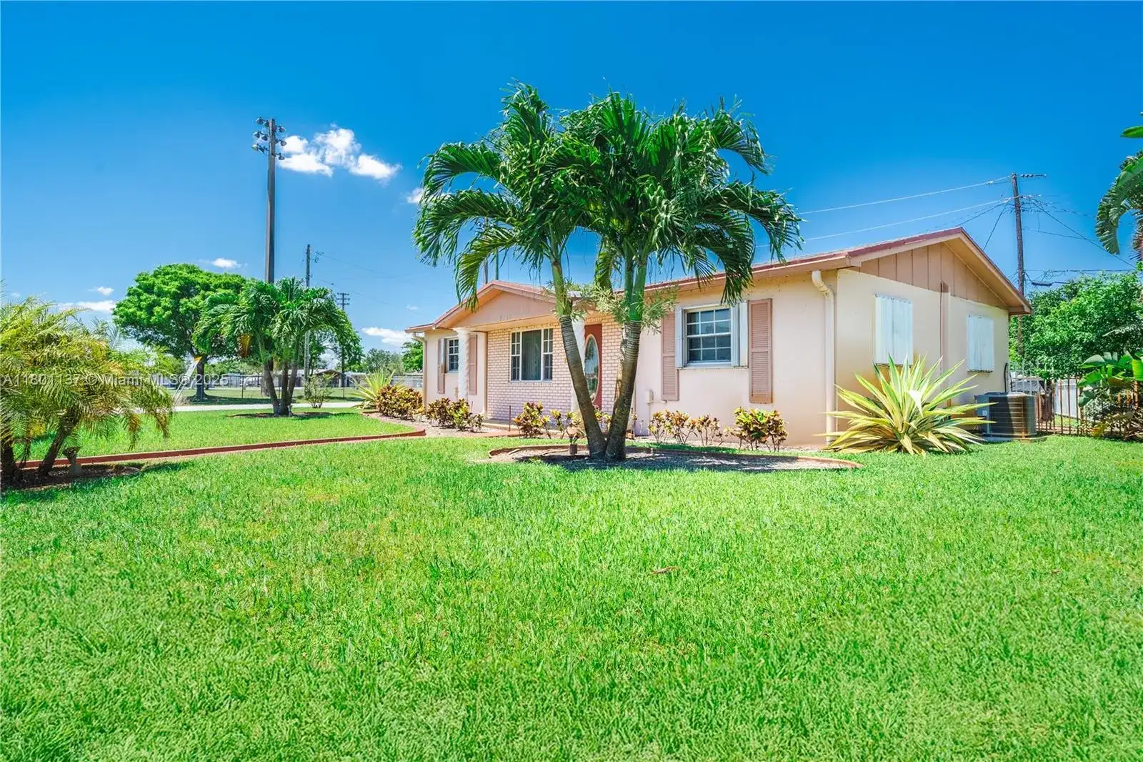 3125 NW 205th St, Miami Gardens FL 33056 photo 2