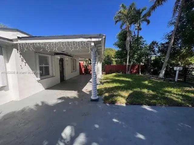 1787 NE 179th St, North Miami Beach FL 33162 photo 4