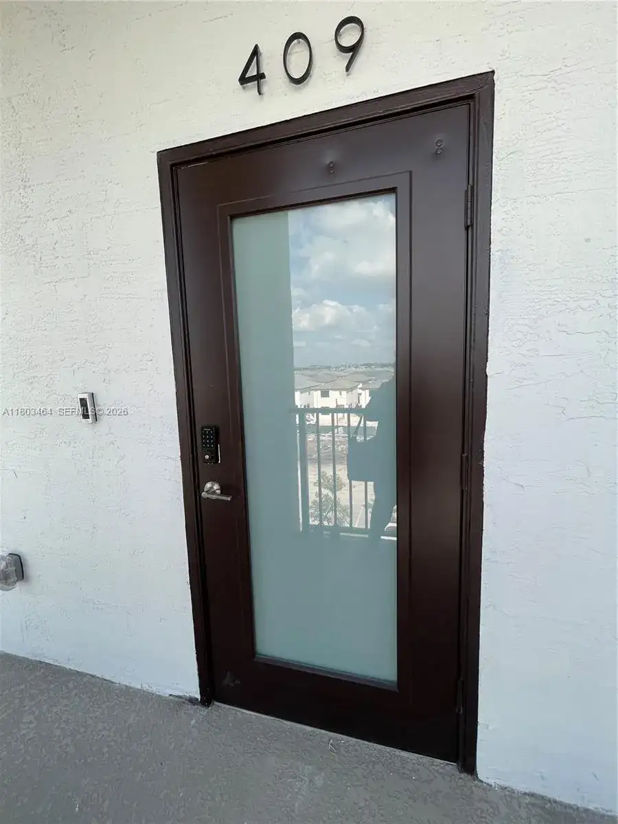 8167 NW 41st St # 409, Doral FL 33166 photo 2