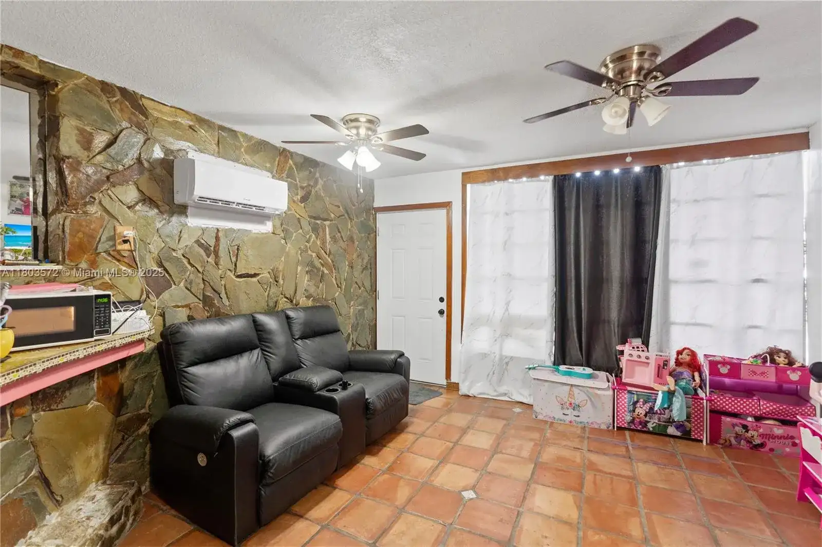 788 W 32nd St, Hialeah FL 33012 photo 4