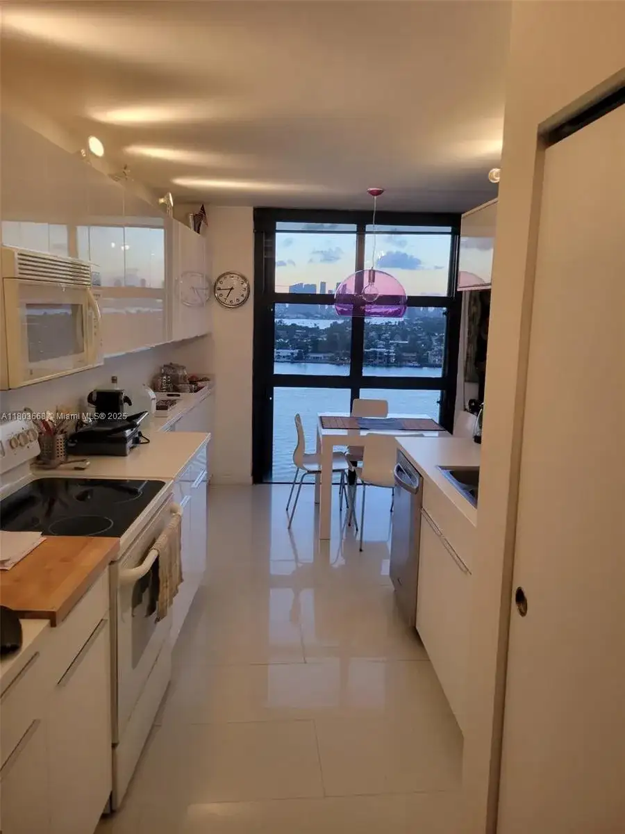 9 Island Ave # 1806, Miami Beach FL 33139 photo 4
