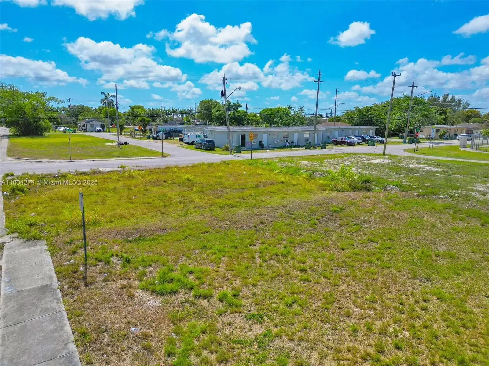 402 SW 6th St, Homestead FL 33030 photo 3