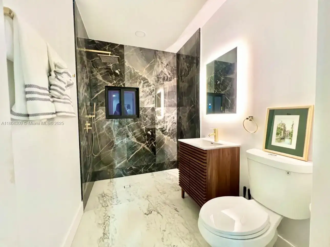 8280 NE 1st Pl, Miami FL 33138 photo 5