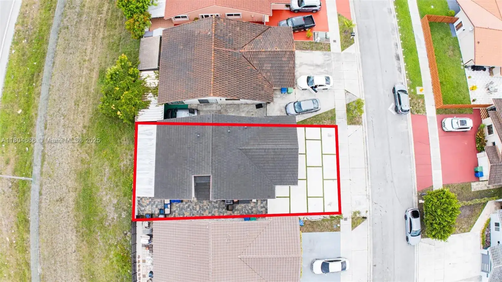 6950 NW 168th St, Hialeah FL 33015 photo 2