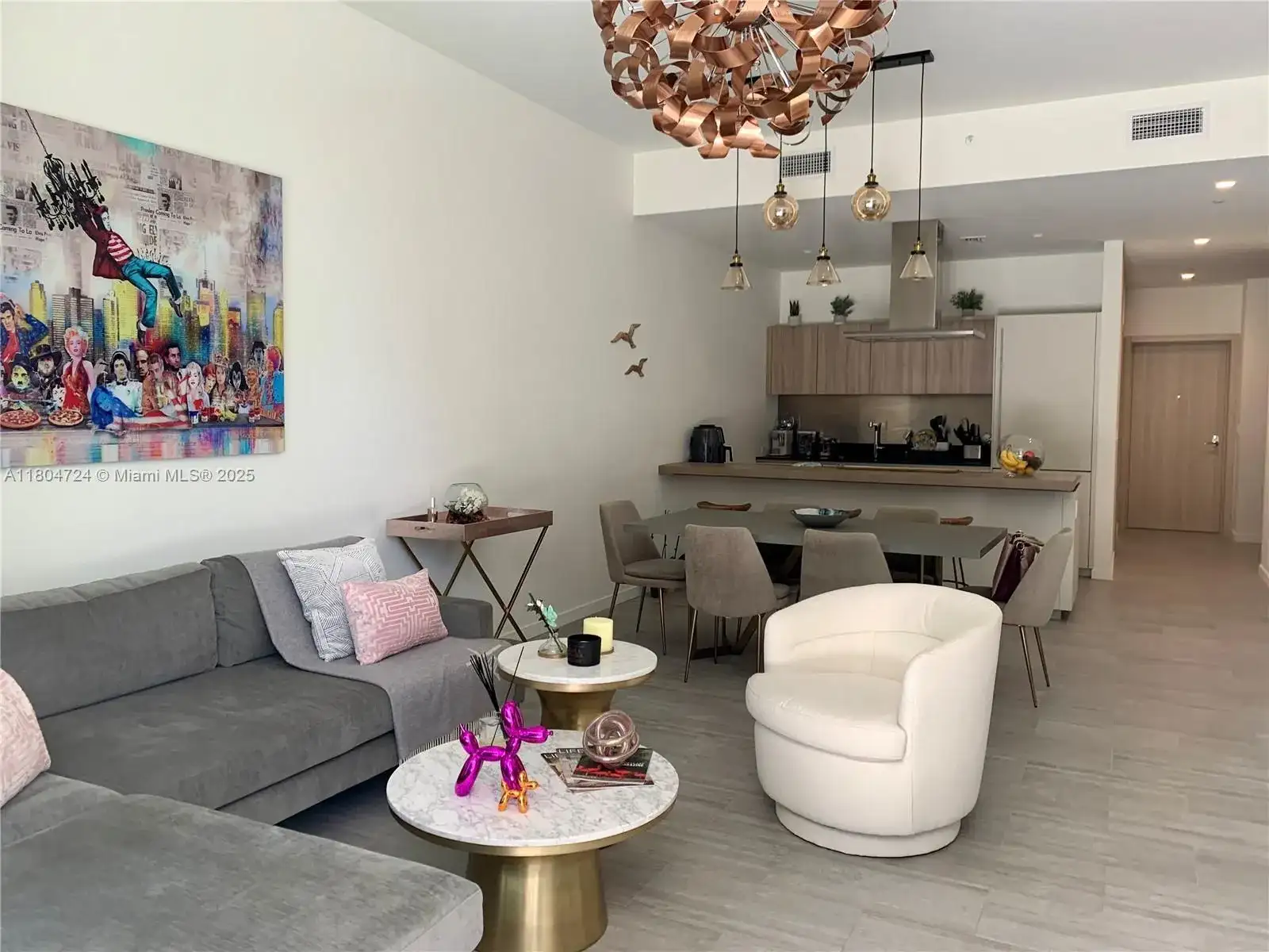 1000 Brickell Plz # 1805, Miami FL 33131 photo 2