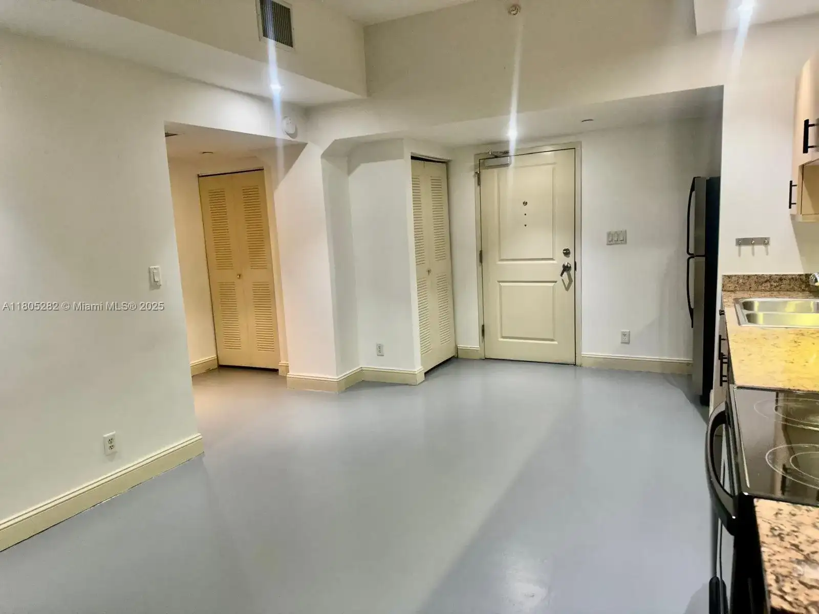 111 E Flagler # 702, Miami FL 33131 photo 3