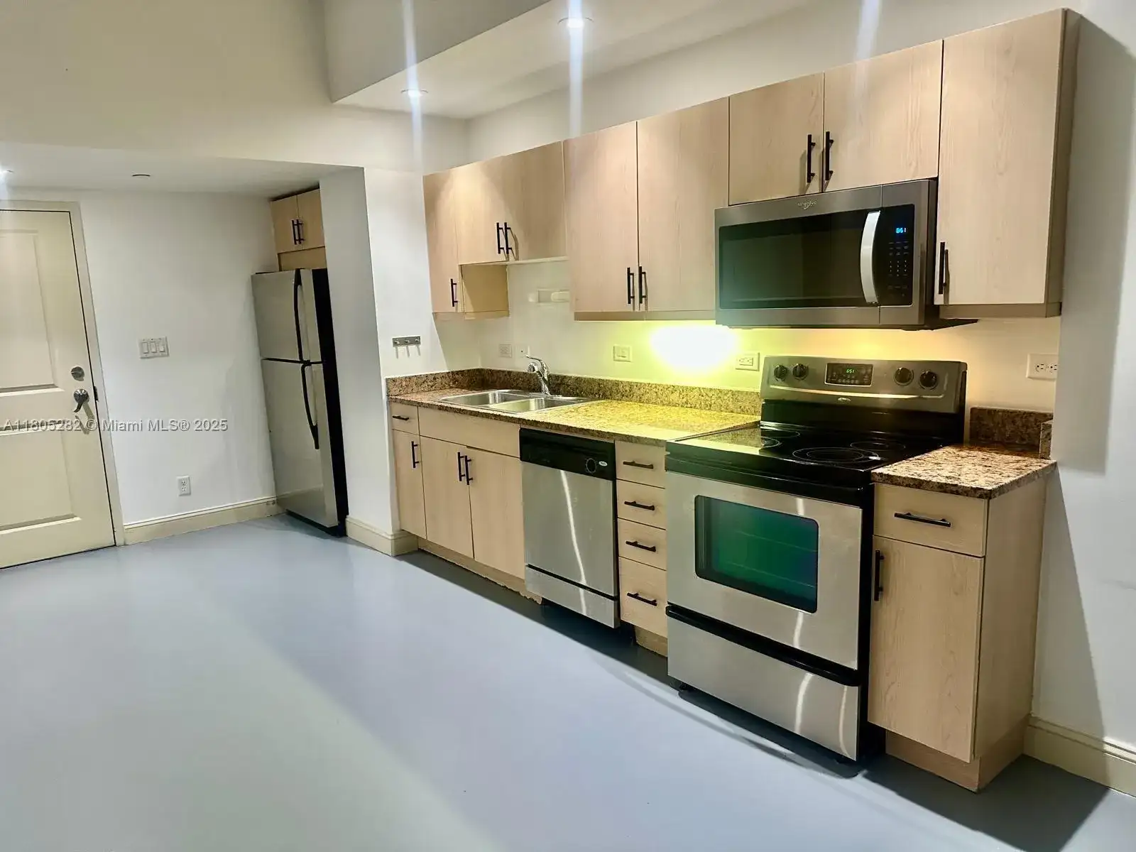 111 E Flagler # 702, Miami FL 33131 photo 4