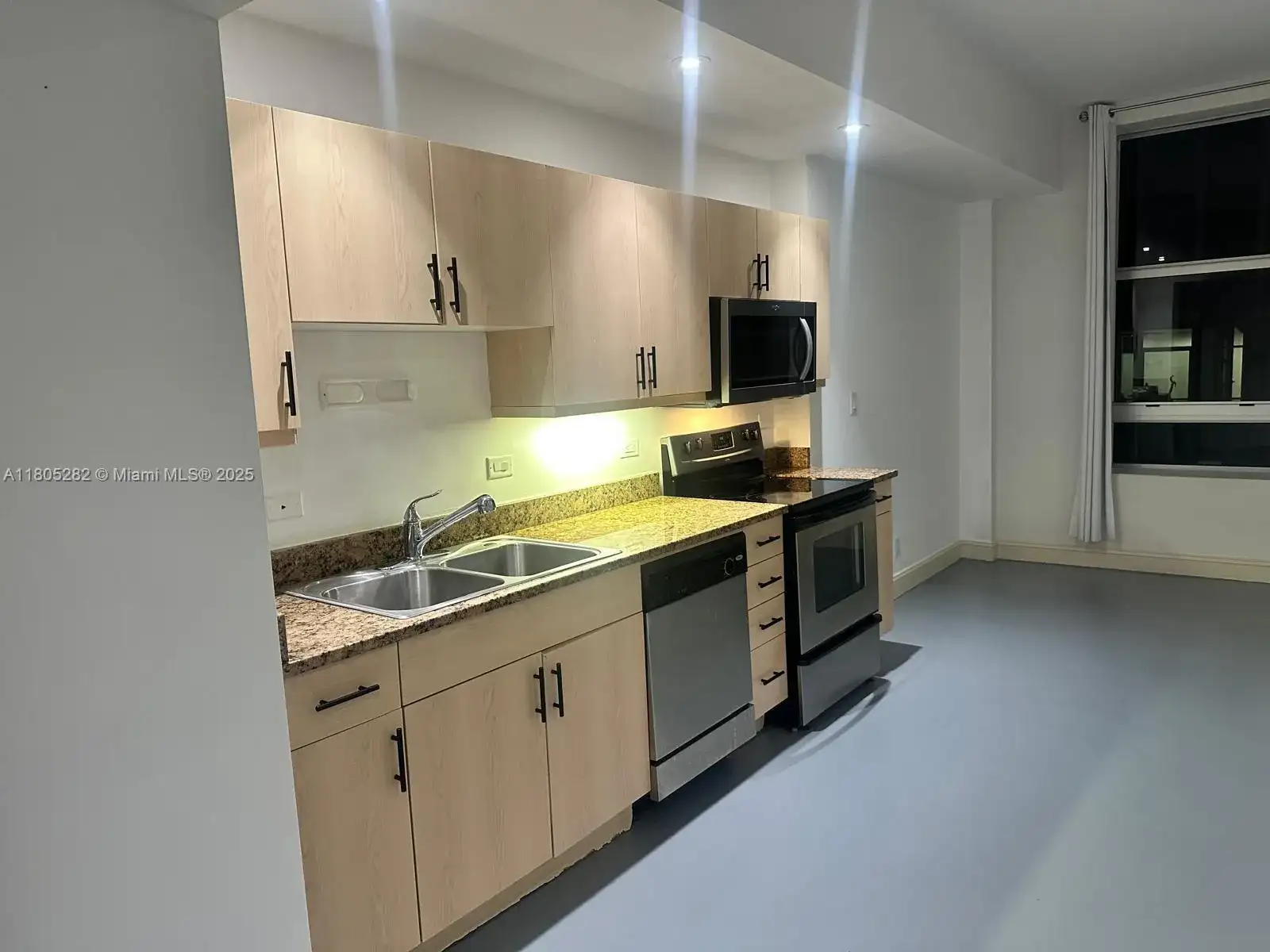 111 E Flagler # 702, Miami FL 33131 photo 5