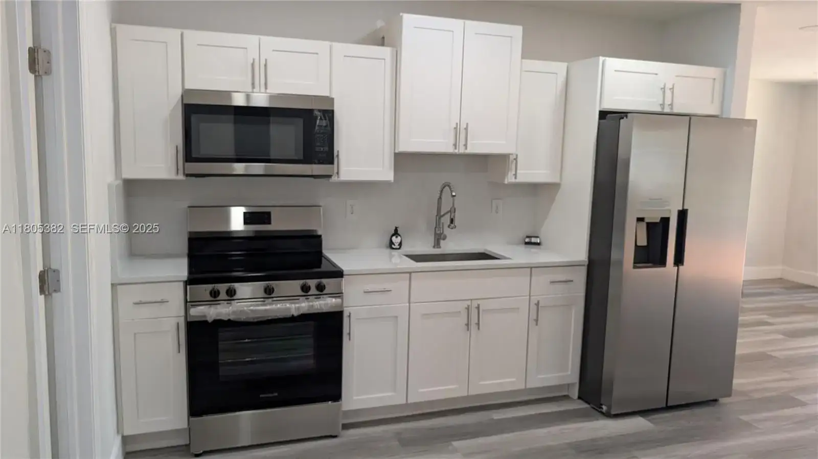 3601 N 72nd Ave, Hollywood FL 33024 photo 4