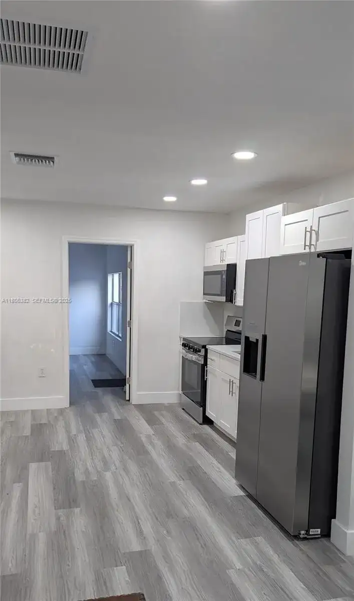 3601 N 72nd Ave, Hollywood FL 33024 photo 5
