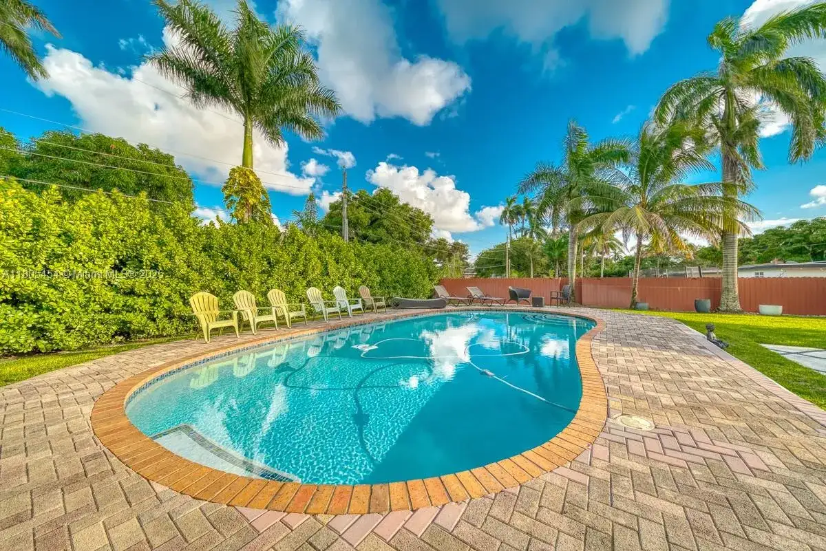 13801 NE 1st Ave, Miami FL 33161 photo 4