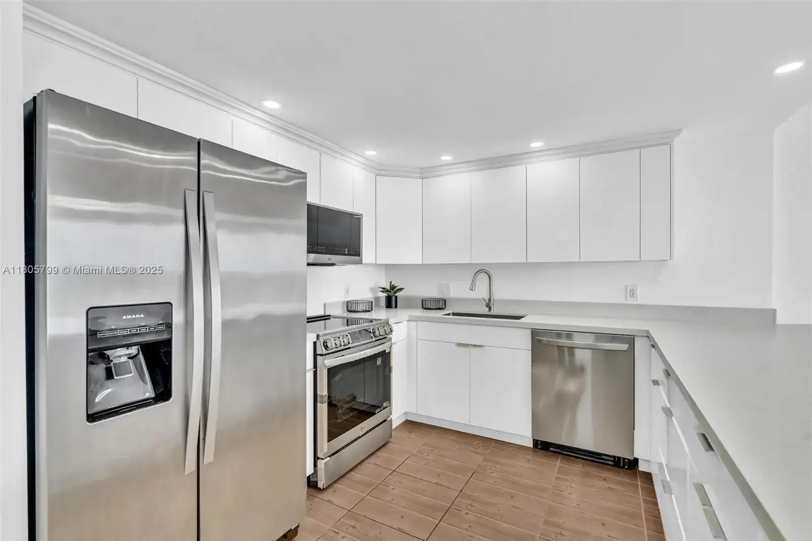 2801 NE 183rd St # 1703W, Aventura FL 33160 photo 4