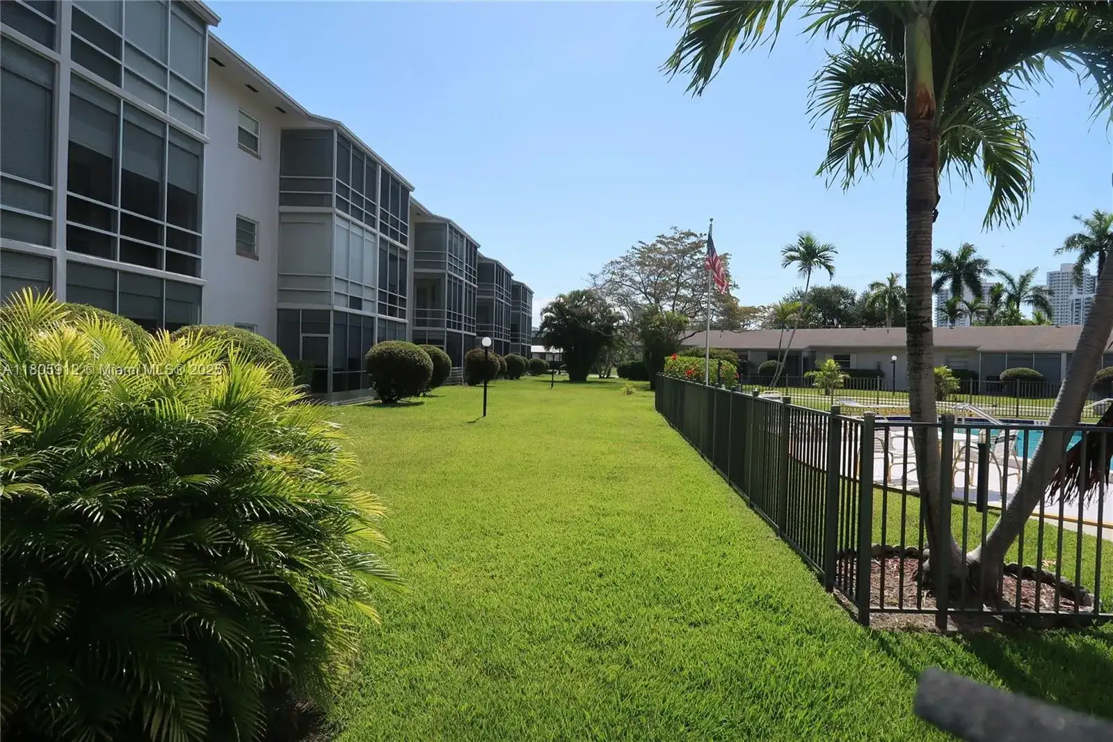 700 Layne Blvd # 112, Hallandale Beach FL 33009 photo 4