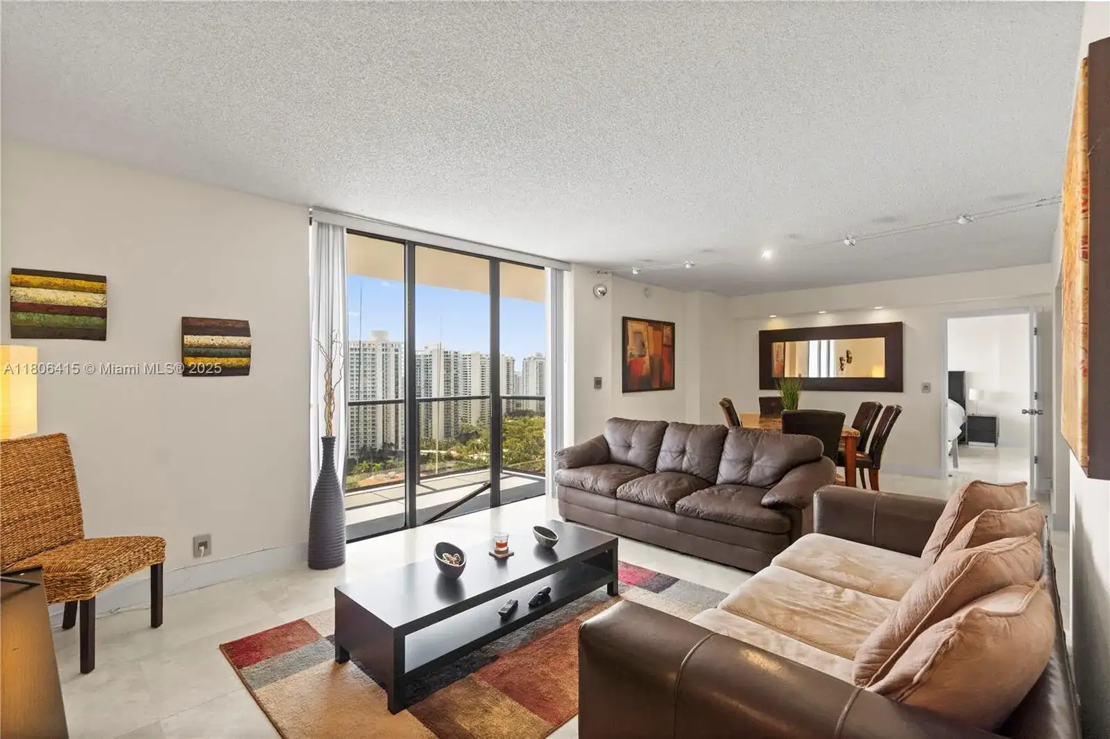 18181 NE 31st Ct, Aventura FL 33160 photo 2