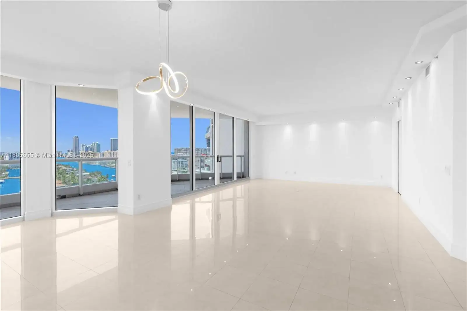21200 Point PL # 1802, Aventura FL 33180 photo 5