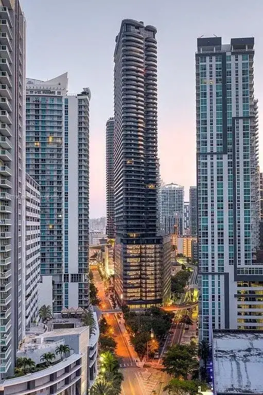 1000 Brickell Plz # 2705, Miami FL 33131 photo 2