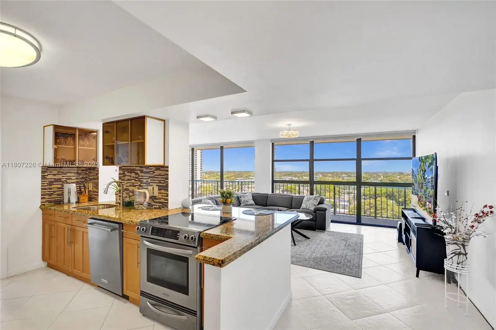 200 Leslie Dr # 1031, Hallandale Beach FL 33009 photo 3