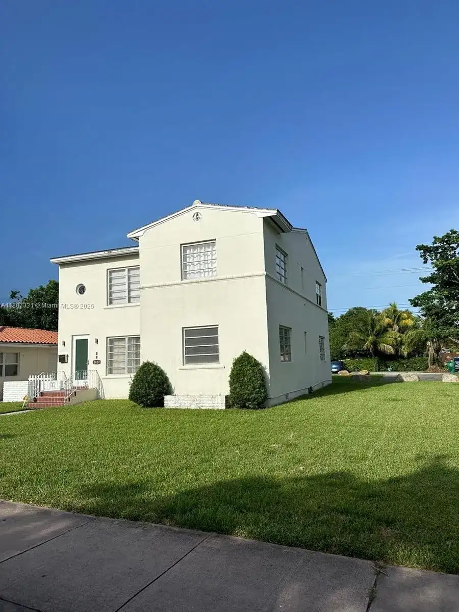 3621 Ponce De Leon Blvd, Coral Gables FL 33134 photo 2