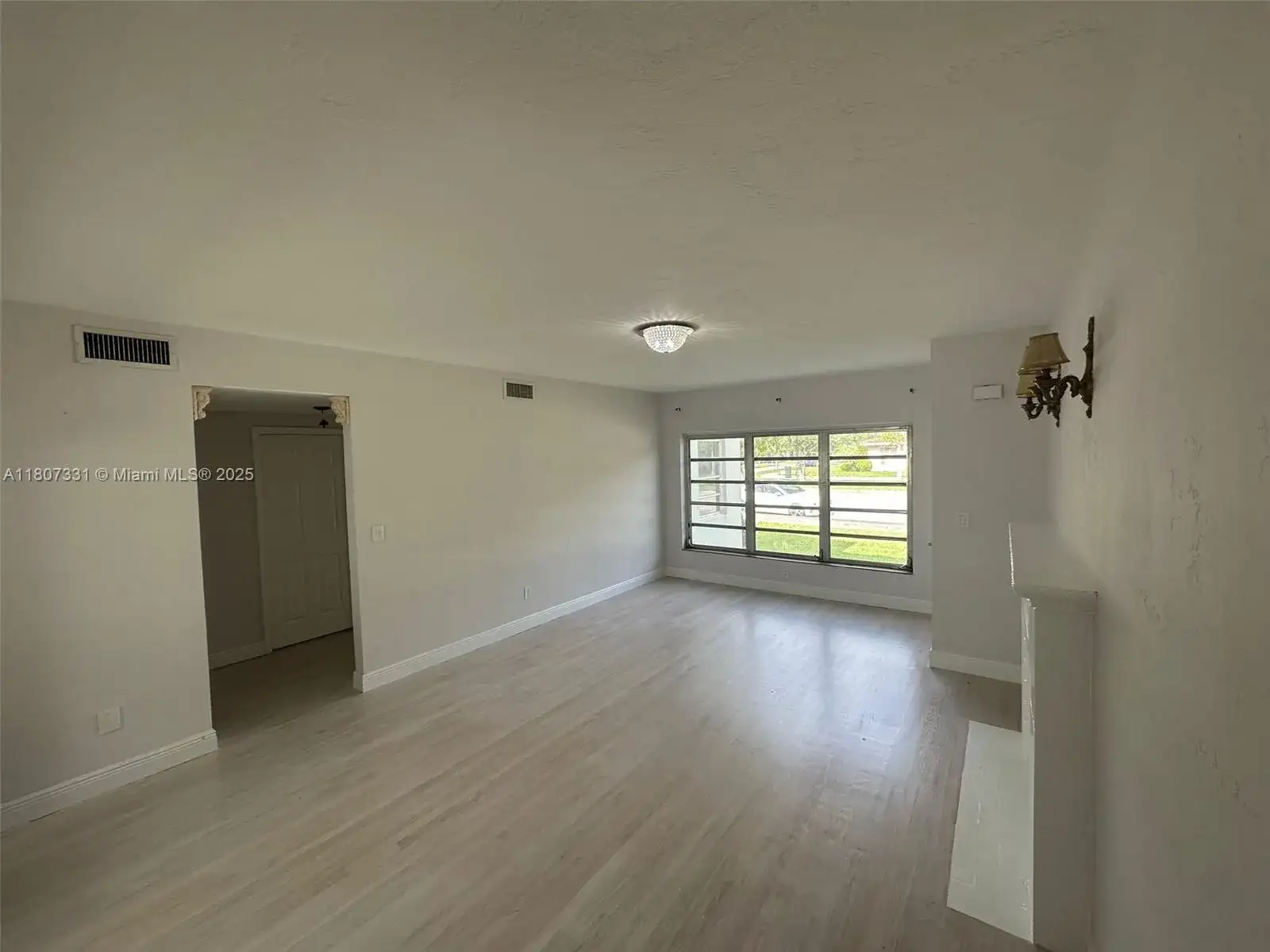 3621 Ponce De Leon Blvd, Coral Gables FL 33134 photo 3