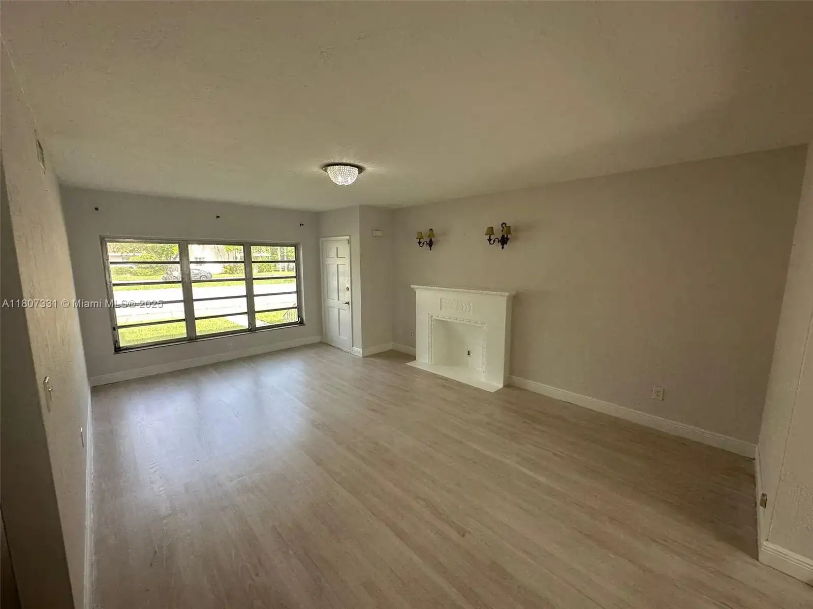 3621 Ponce De Leon Blvd, Coral Gables FL 33134 photo 4