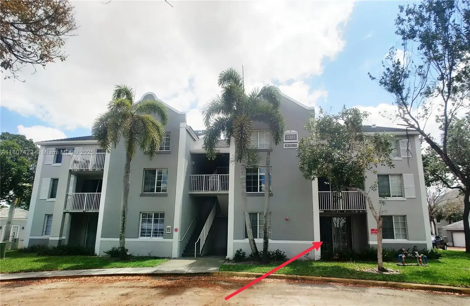 11185 SW 6th St # 103, Pembroke Pines FL 33025 photo 4