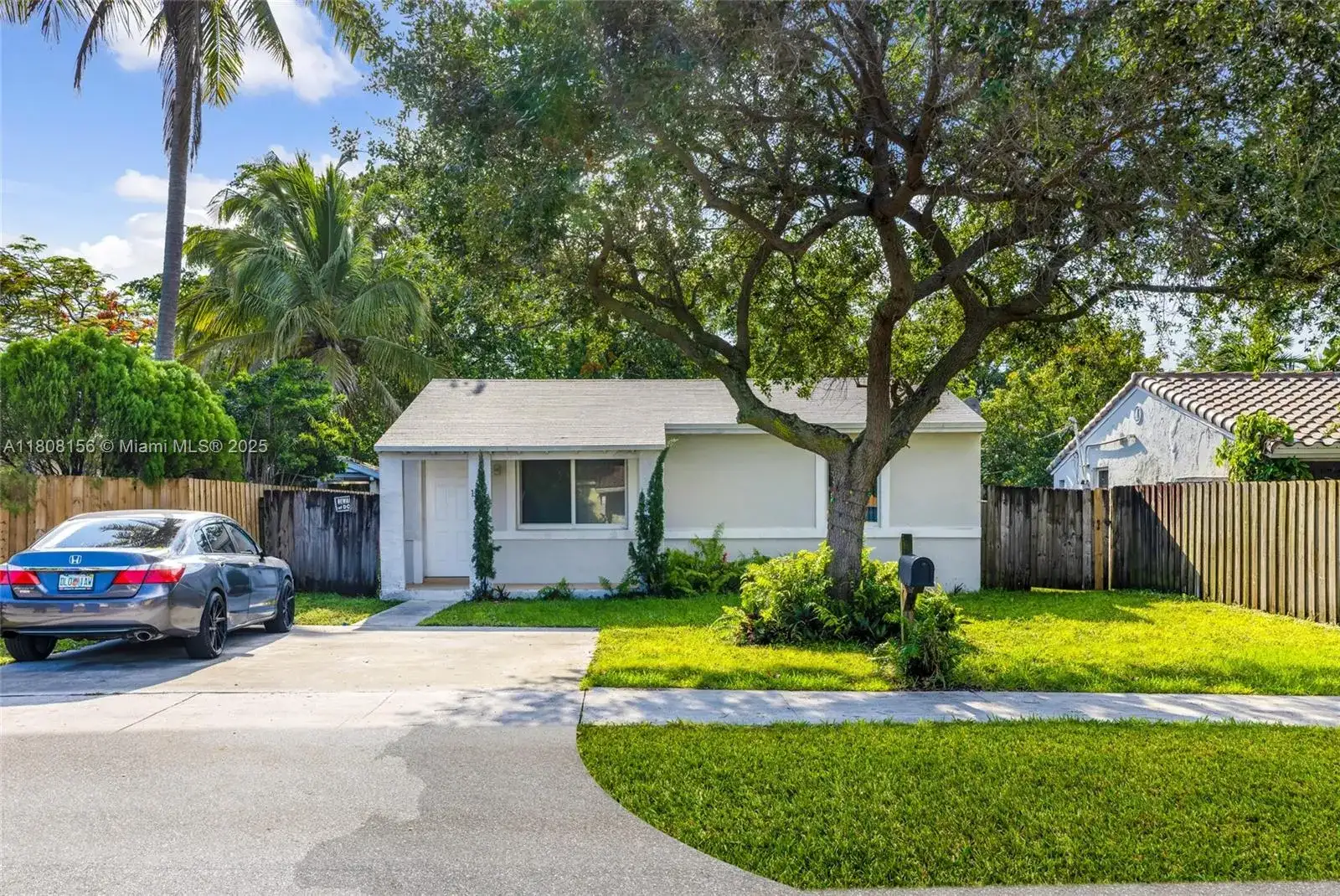 1304 NW 6th Ave, Fort Lauderdale FL 33311 photo 2