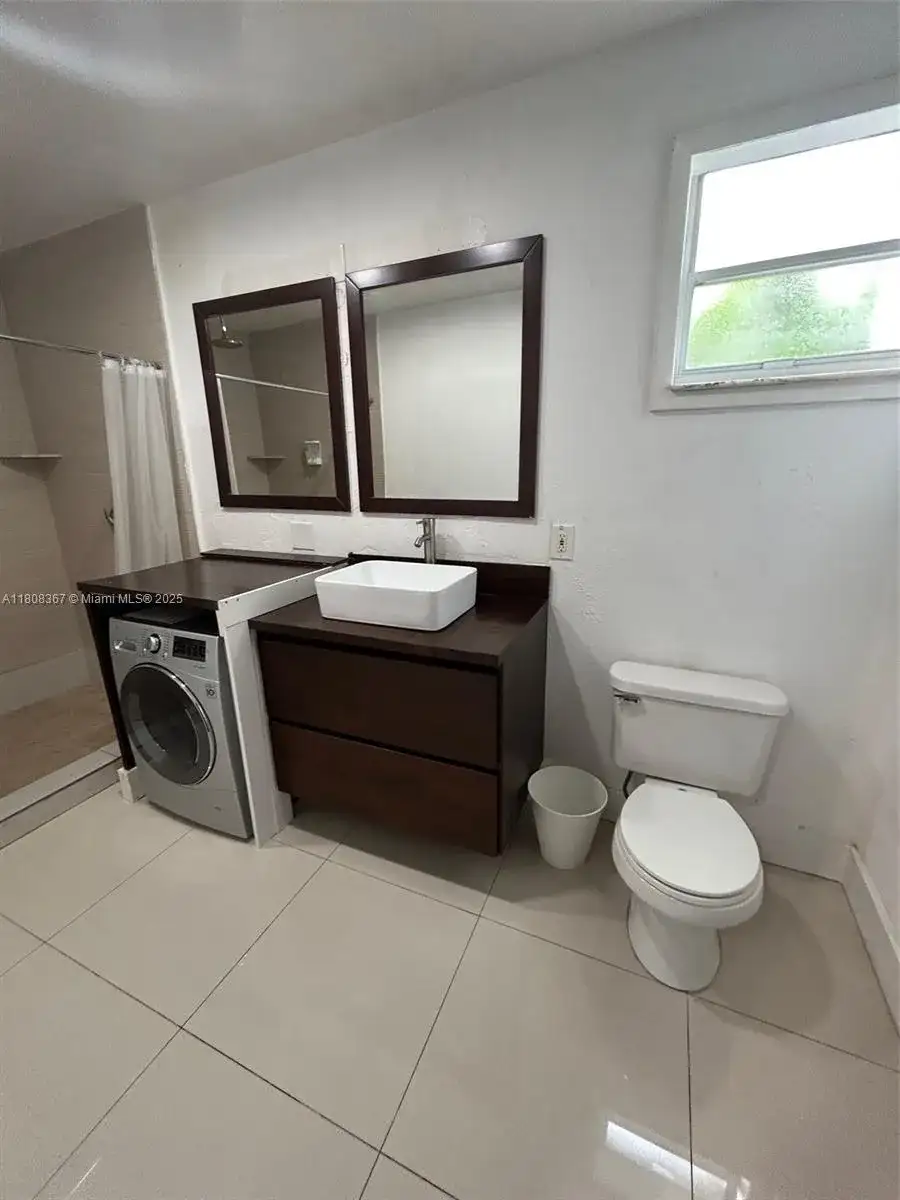 1531 NE 35th St # 3, Oakland Park FL 33334 photo 4