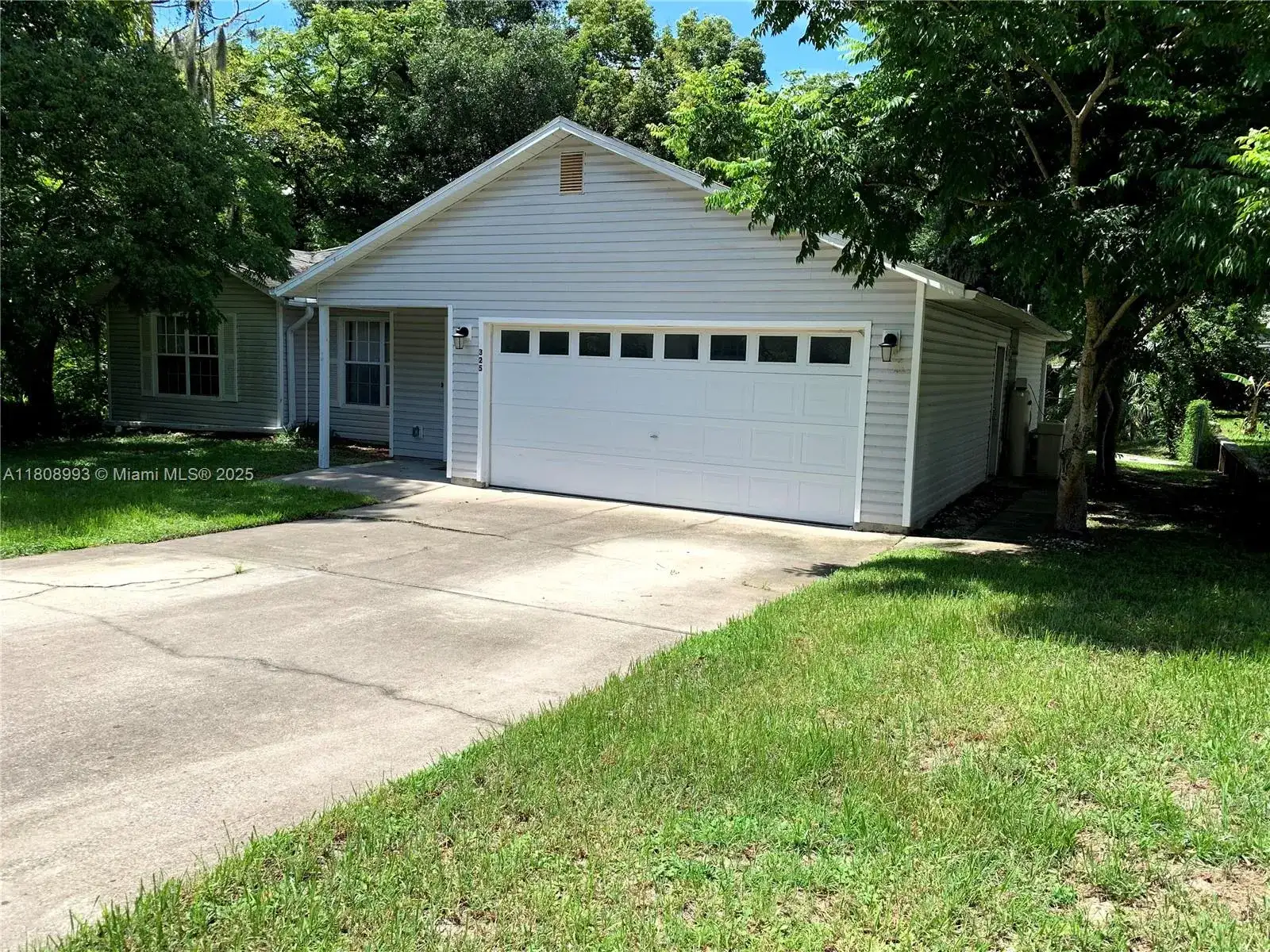 325 E Plymouth, Deland FL 32724 photo 2