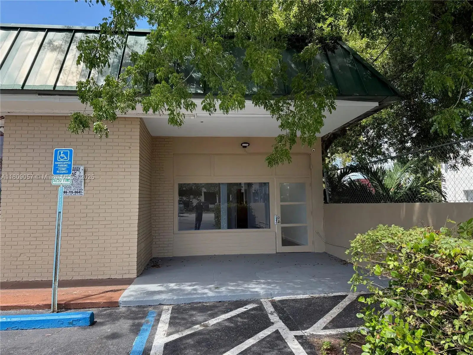 8320 SW 124th St, Pinecrest FL 33156 photo 2