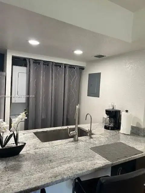 5326 NE 6th Ave # E23, Oakland Park FL 33334 photo 4
