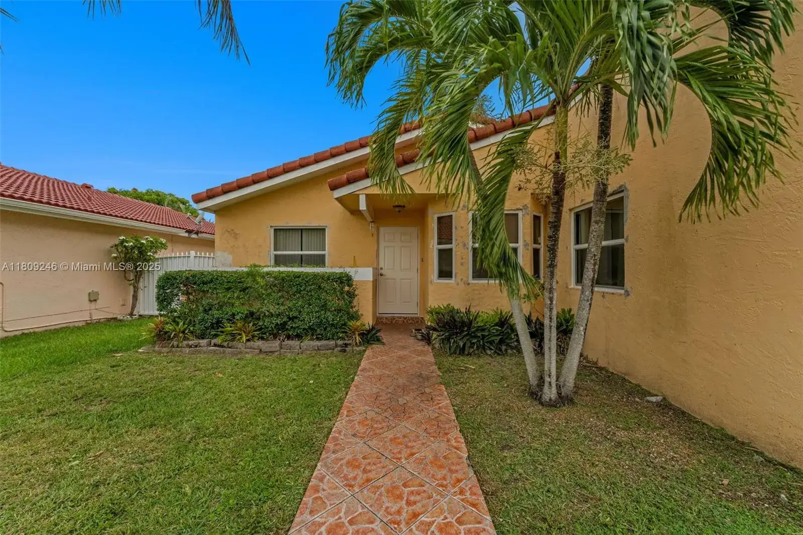 10813 SW 158th Ln, Miami FL 33157 photo 2