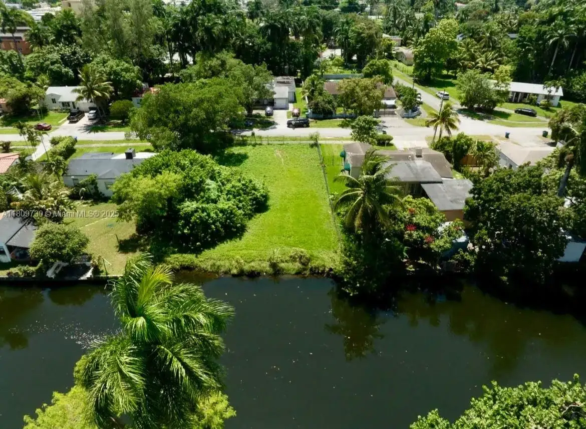75 NW 85th St, Miami FL 33150 photo 3