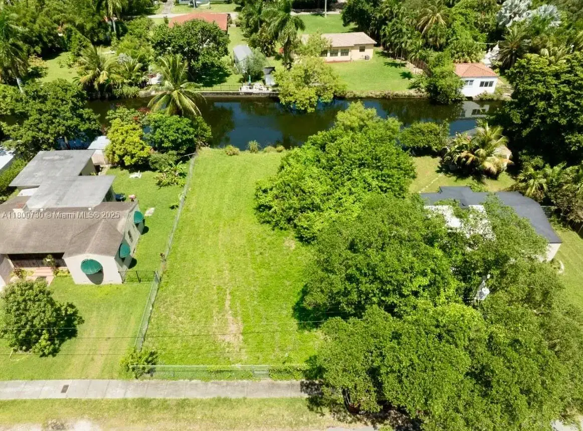 75 NW 85th St, Miami FL 33150 photo 4