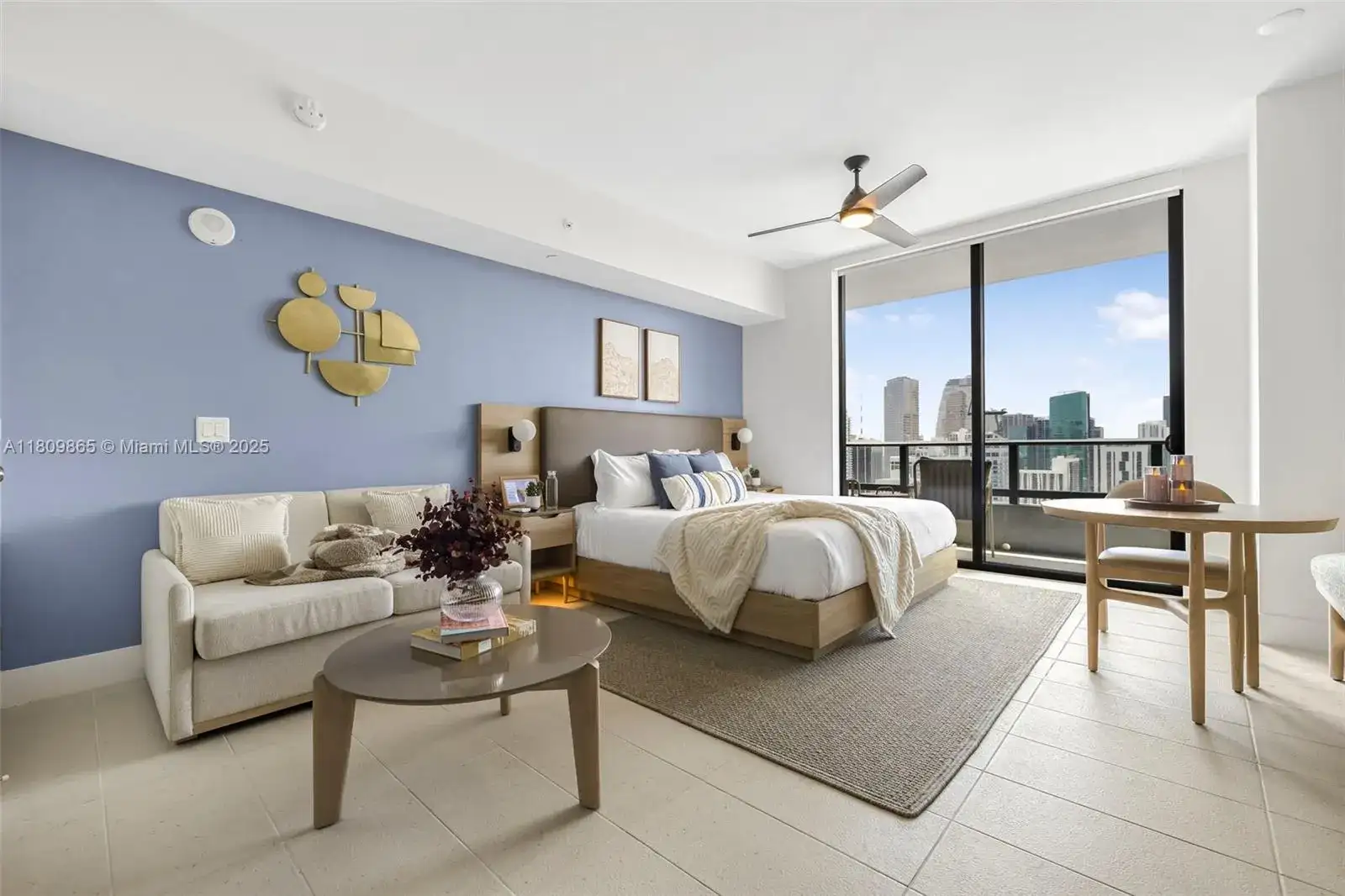 159 NE 6th St # 3610, Miami FL 33132 photo 2