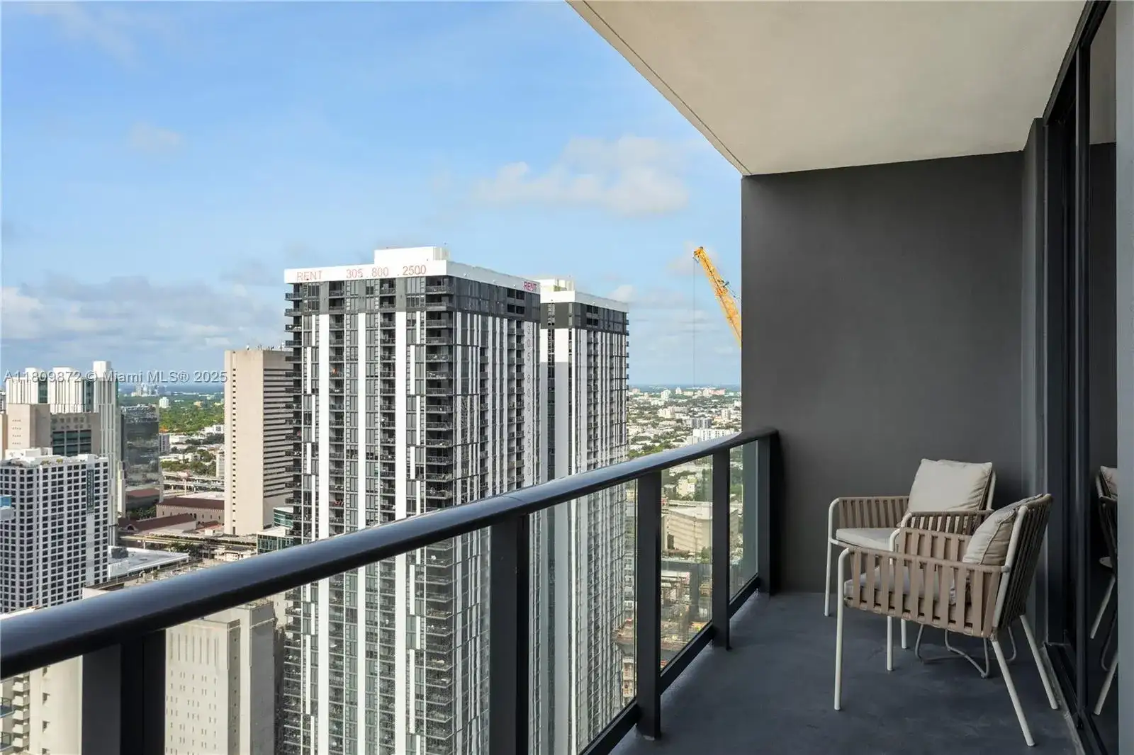 601 NE 1st St # 3907, Miami FL 33132 photo 5