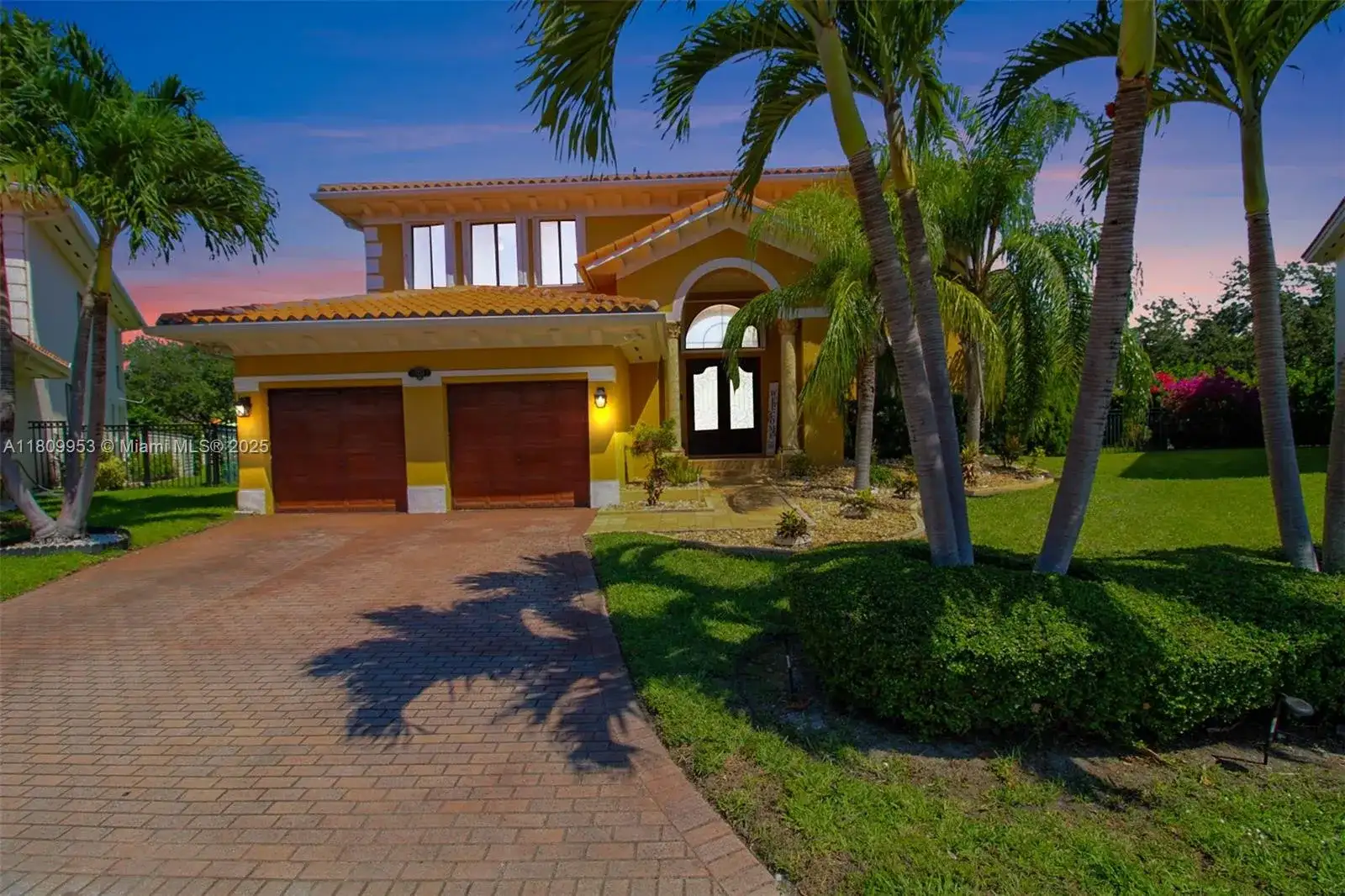 7753 SW 193rd St, Cutler Bay FL 33157 photo 2