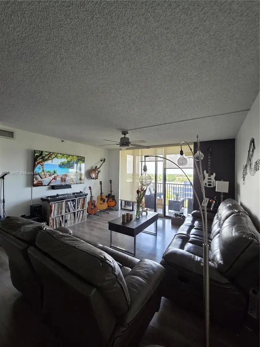 900 NE 195th St # 709, Miami FL 33179 photo 5