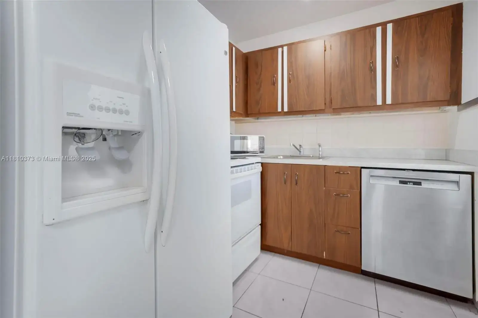 210 172nd St, Sunny Isles Beach FL 33160 photo 3