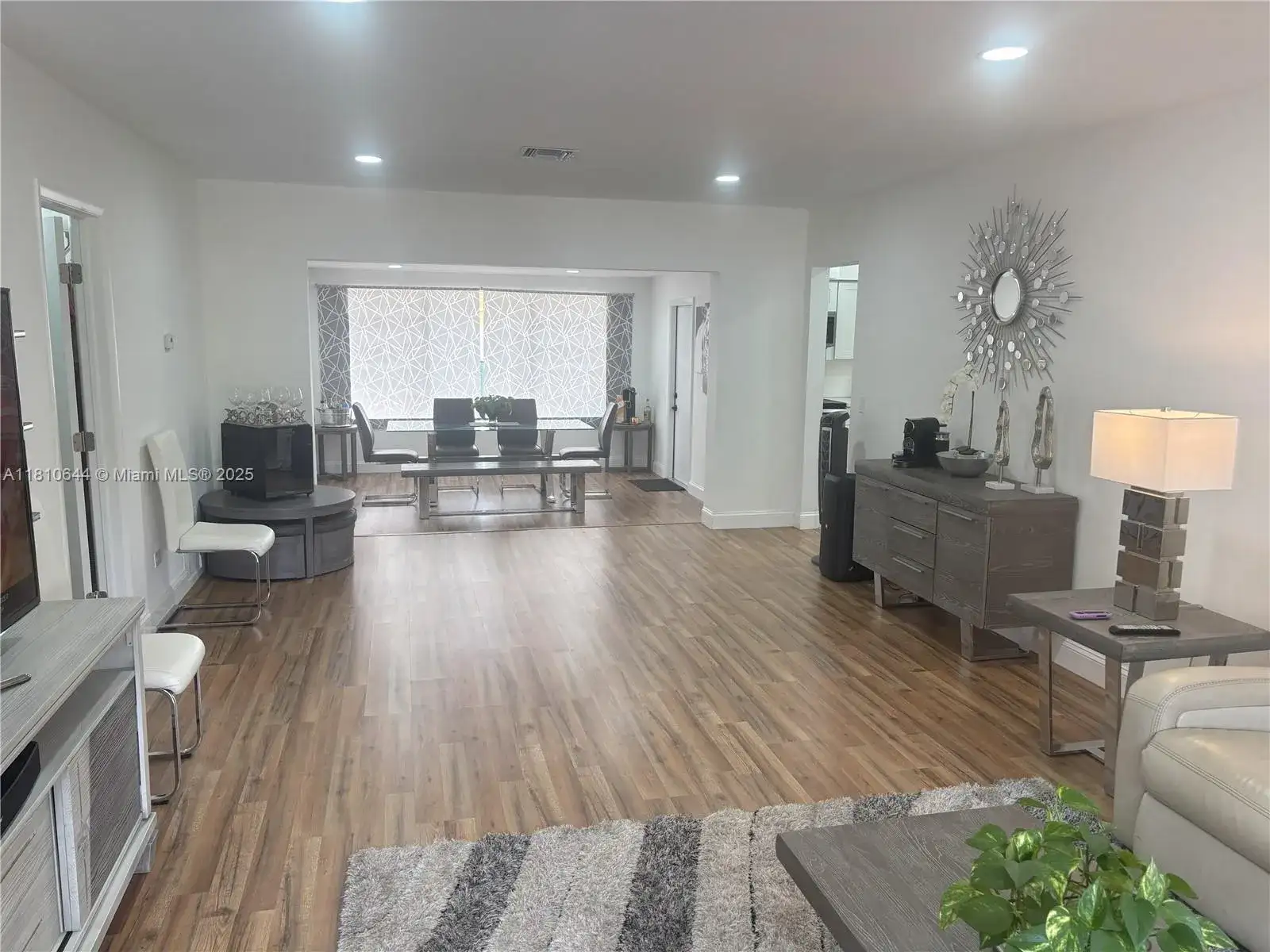 840 NE 147th St, North Miami FL 33161 photo 2