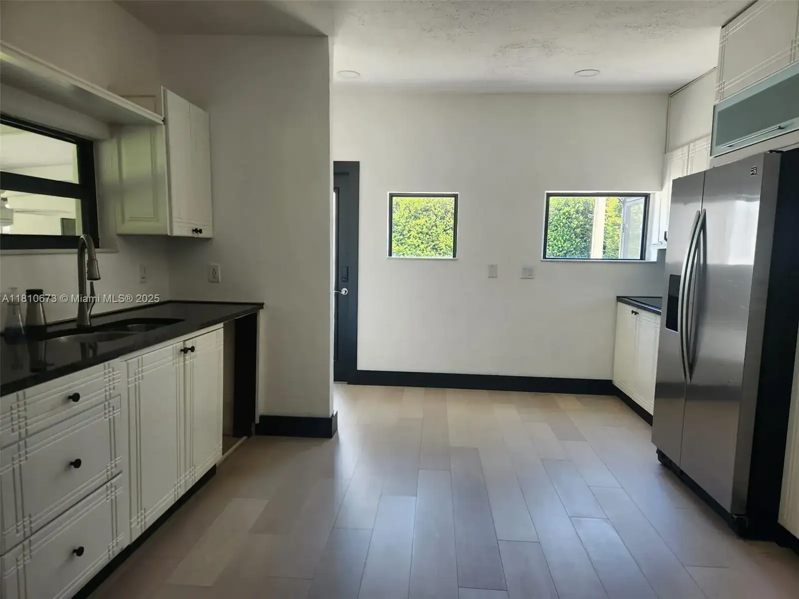 241 Palmetto Dr, Miami Springs FL 33166 photo 4