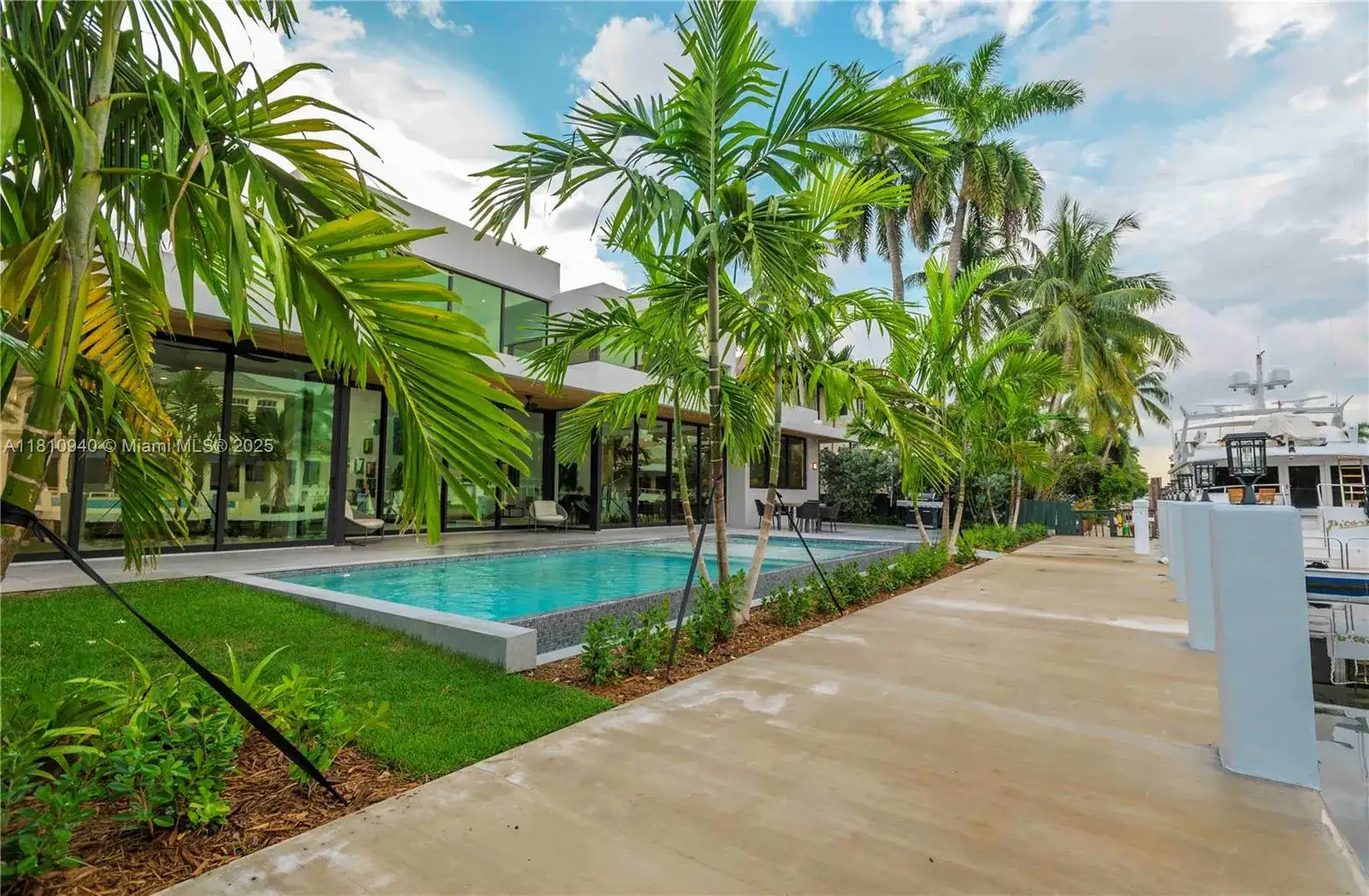 401 Royal Plaza Dr, Fort Lauderdale FL 33301 photo 5