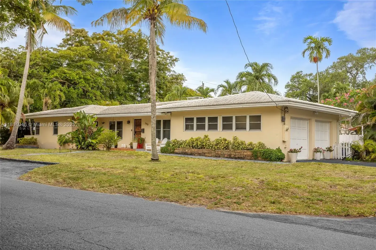 790 NE 119th St, Biscayne Park FL 33161 photo 2