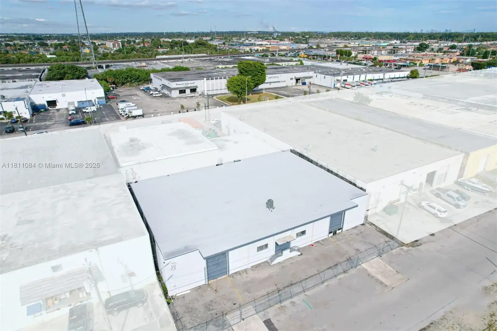 507 W 17th St, Hialeah FL 33010 photo 5