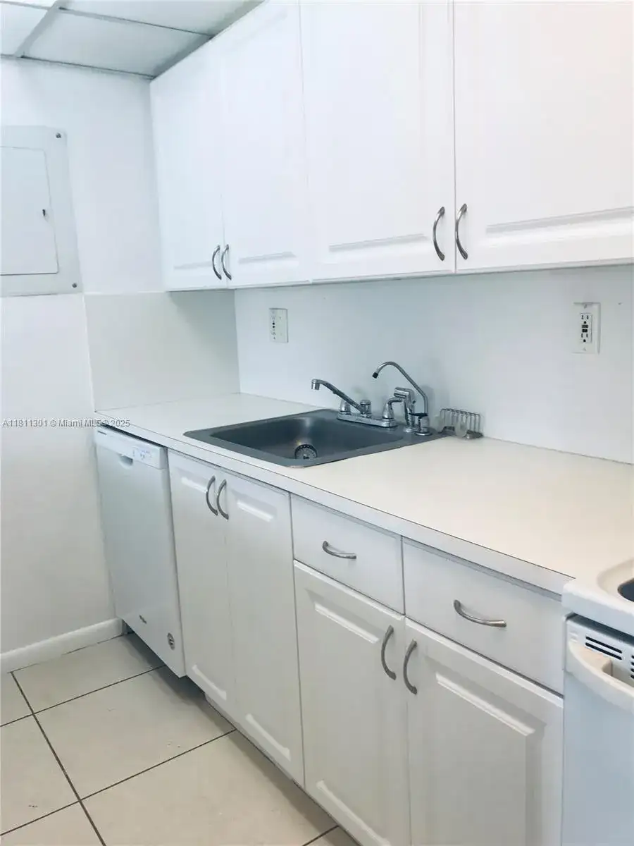 17600 NW 68th Ave # B3006, Hialeah FL 33015 photo 5